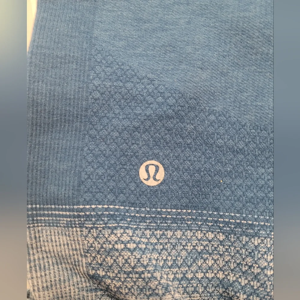 Lululemon Seamlessly Street Crop Heathered Poseidon Blue Size 4